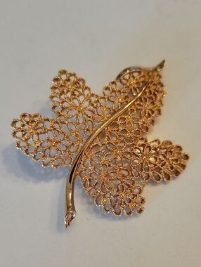 Vintage Gold Leaf Brooch